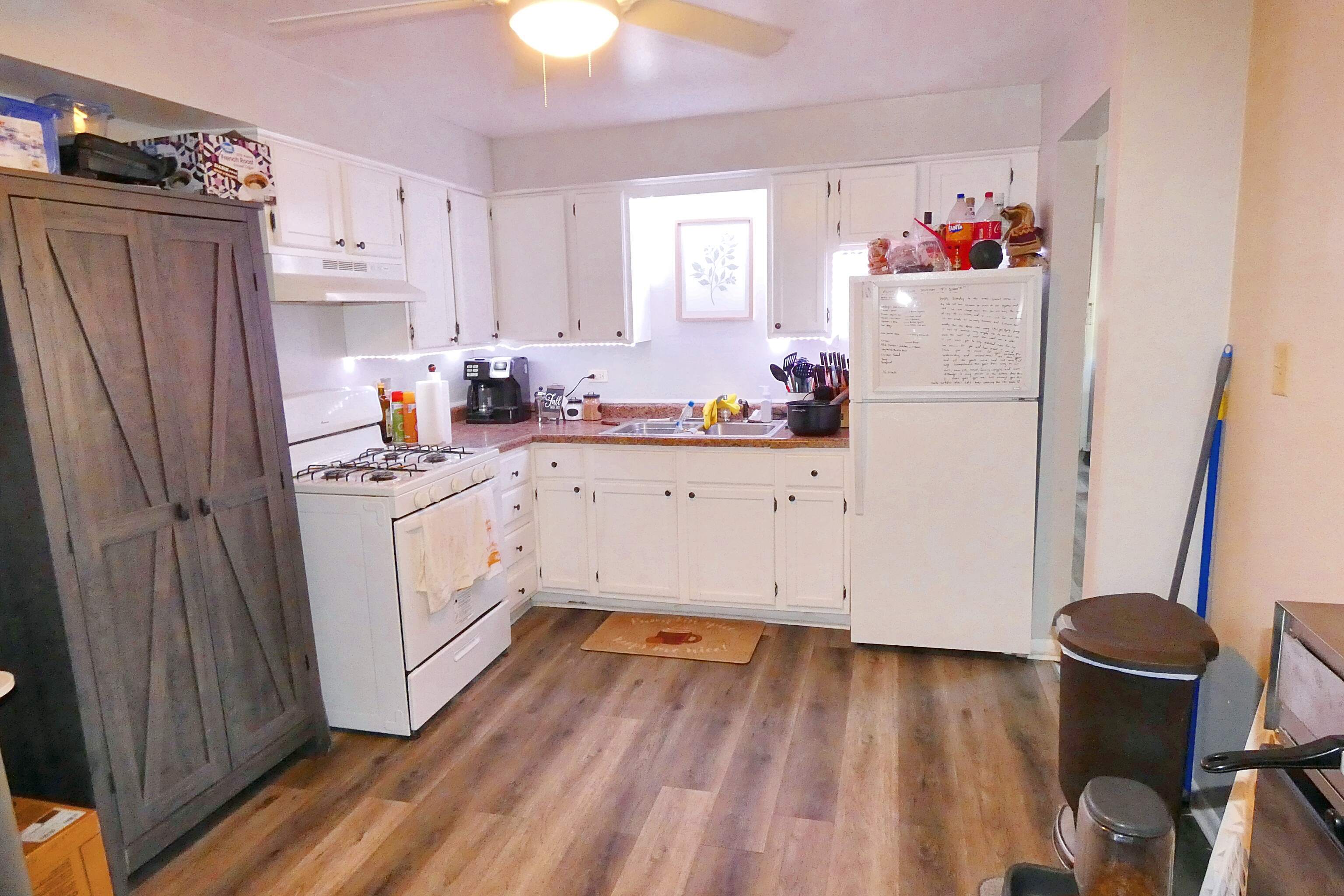 Car Wash Oswego: Mason Square Commercial Listing – Creconsult Chicago Multifamily Kitchen